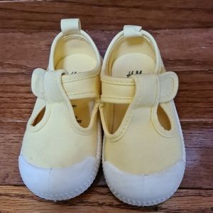 H&M baby shoes